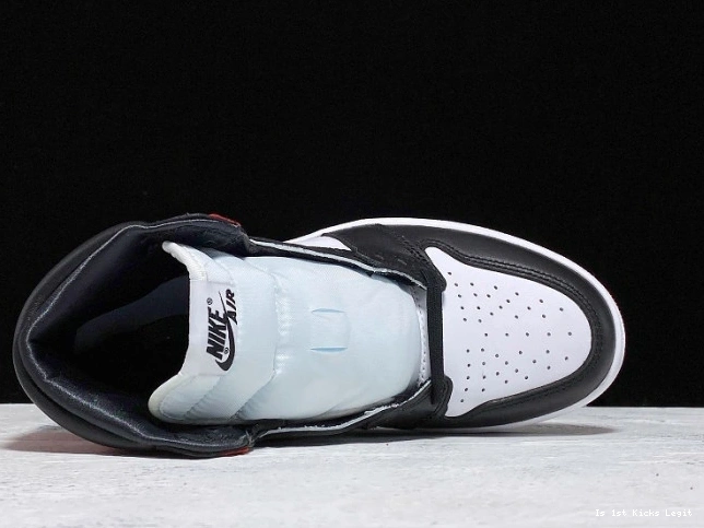 Jordan Air 1 CD0461-016 Satin Black High Toe Retro 0817